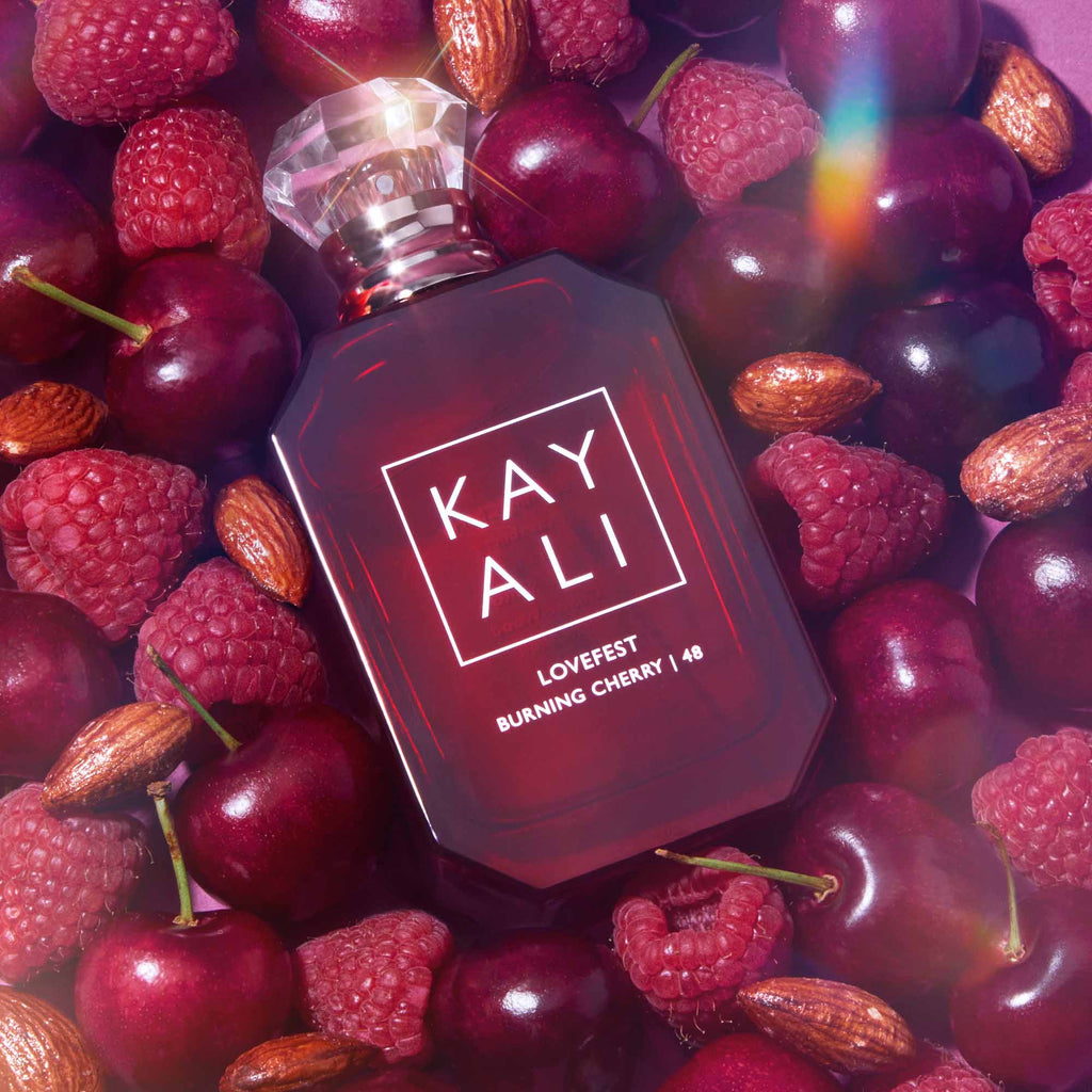 KAYALI Lovefest Burning Cherry 48 frasco rojo