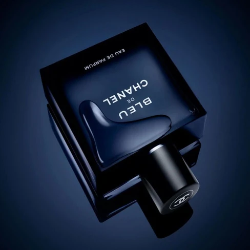 Bleu de Chanel – Top Down Azul