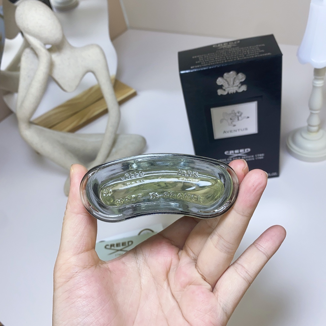 Creed Aventus EDP - bottom of bottle, Made in France